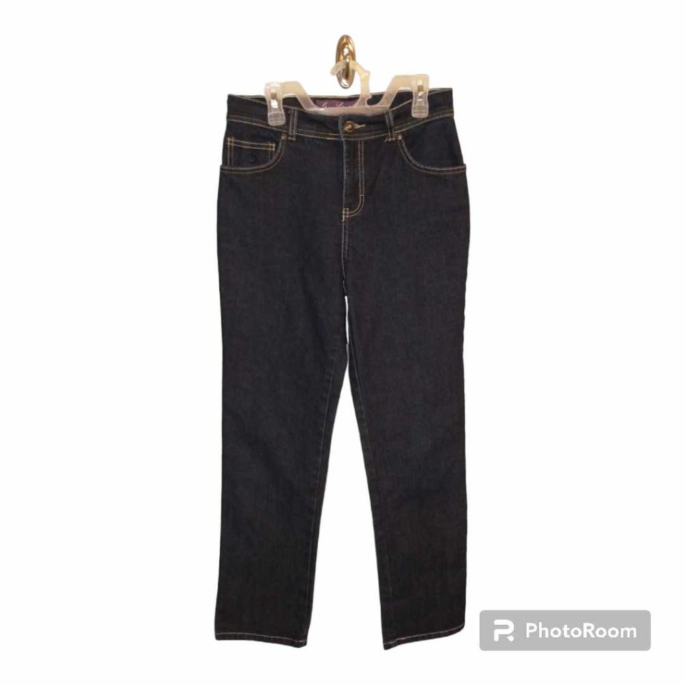 Gloria Vanderbilt Womens jeans size 4 P Amanda denim Dark Wash